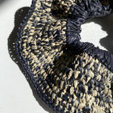 détails du Maxi chouchou en crochet de raphia chiné noir et naturel, BIBY