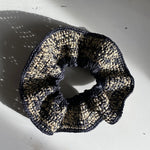 Maxi chouchou en crochet de raphia chiné noir et naturel, BIBY