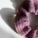 Maxi chouchou en crochet de raphia fait main, BIBY violette