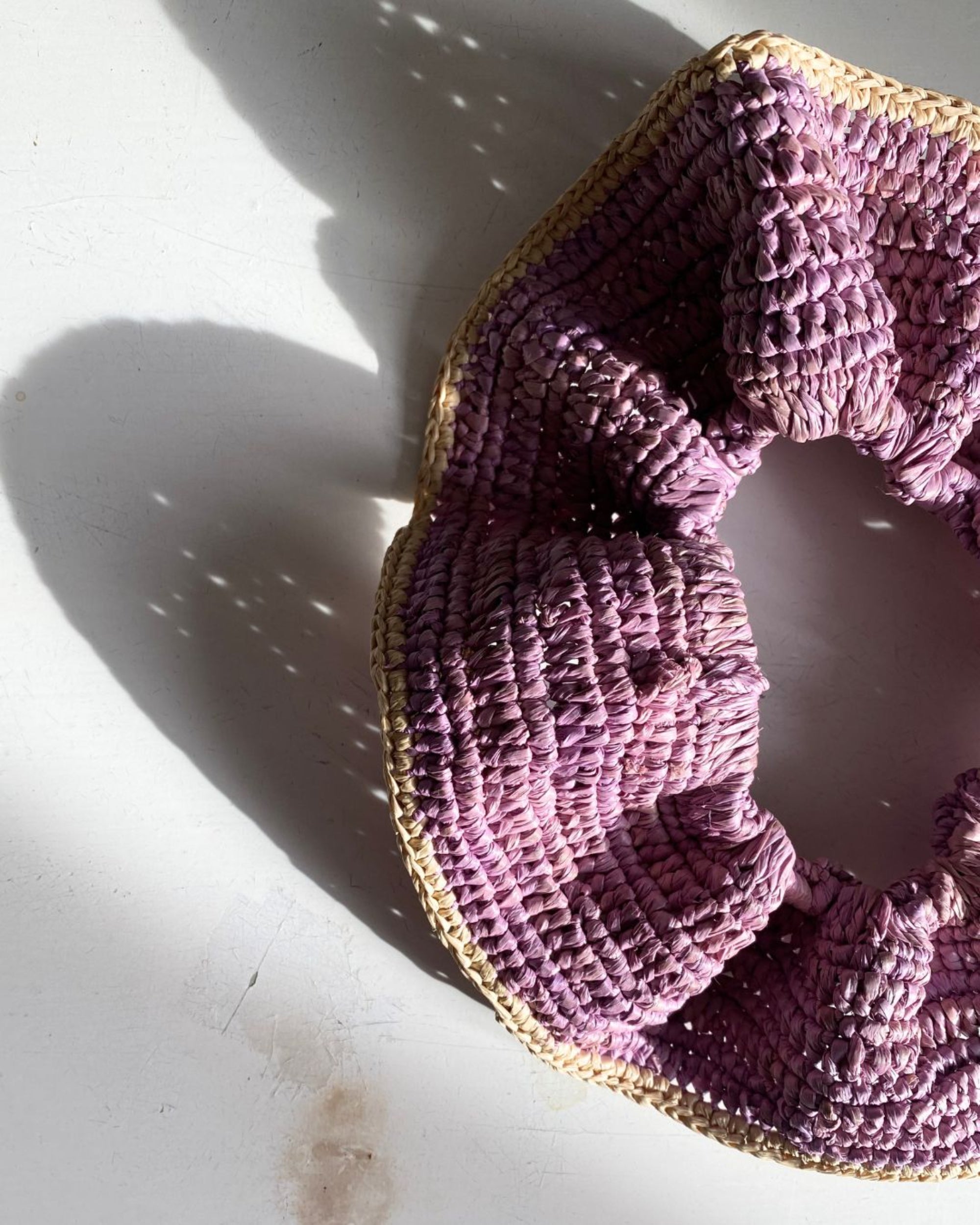 Maxi chouchou en crochet de raphia fait main, BIBY violette