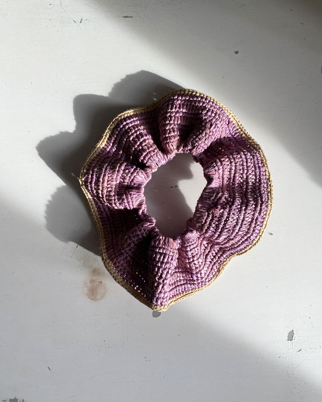 Maxi chouchou en raphia fait main, BIBY violette