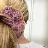 queue de cheval avec le maxi chouchou en crochet de raphia, BIBY violette -détails