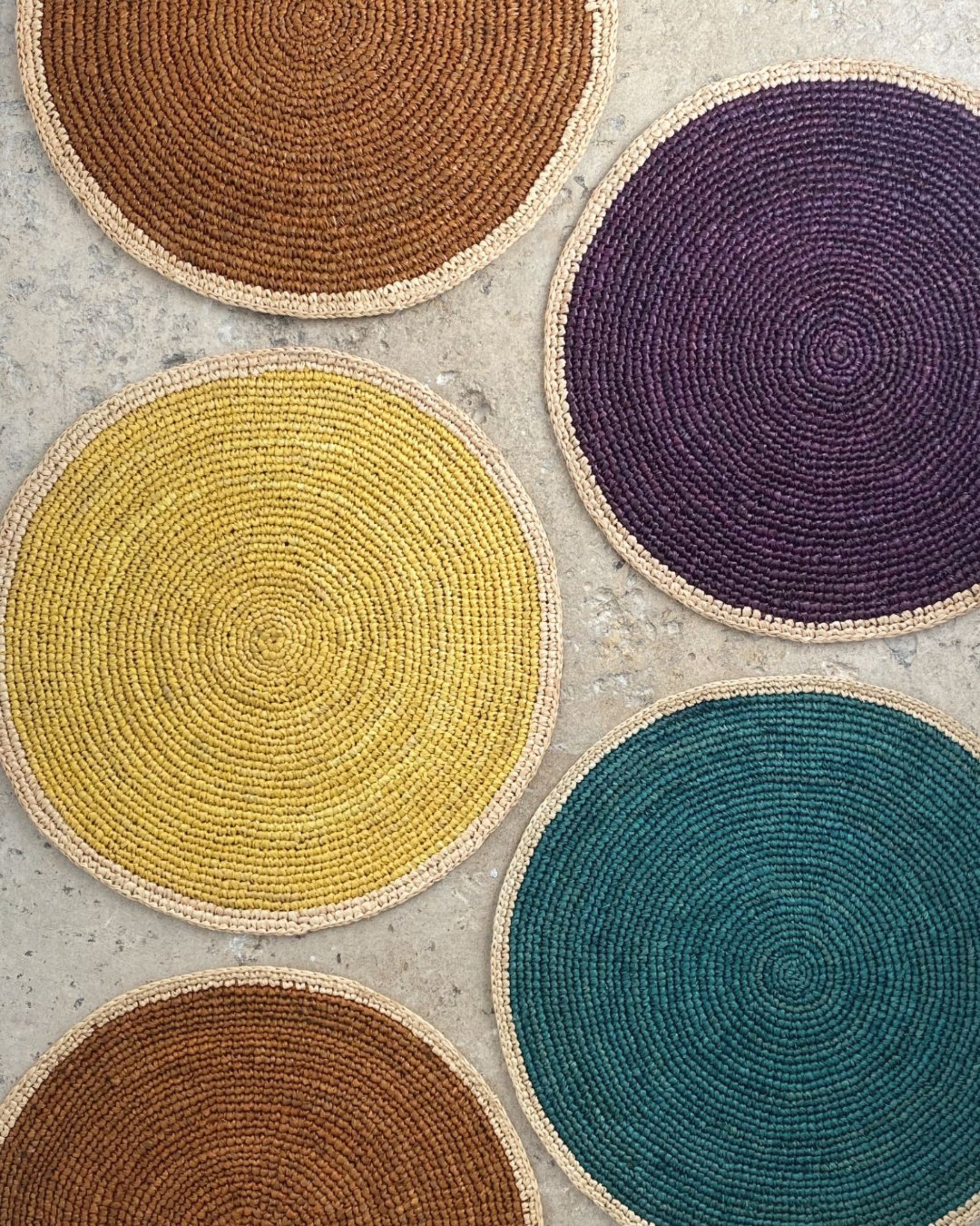 sets de table en crochet de raphia colorés, CÉLESTE 