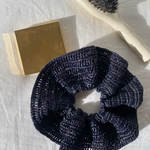 Chouchou en crochet de raphia NOIR fait main - BIBY I The Clow Company