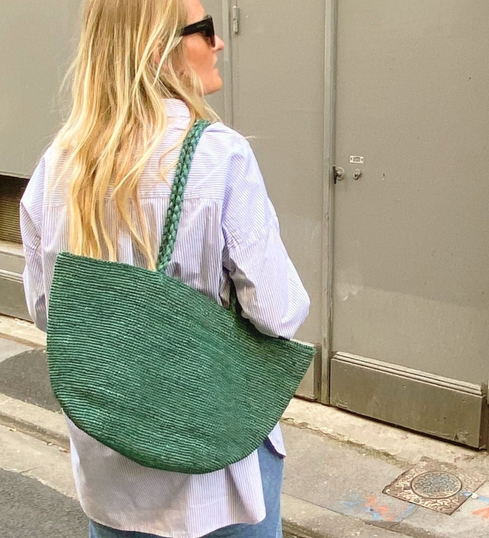 cabas en raphia porté en ville, VANINA vert