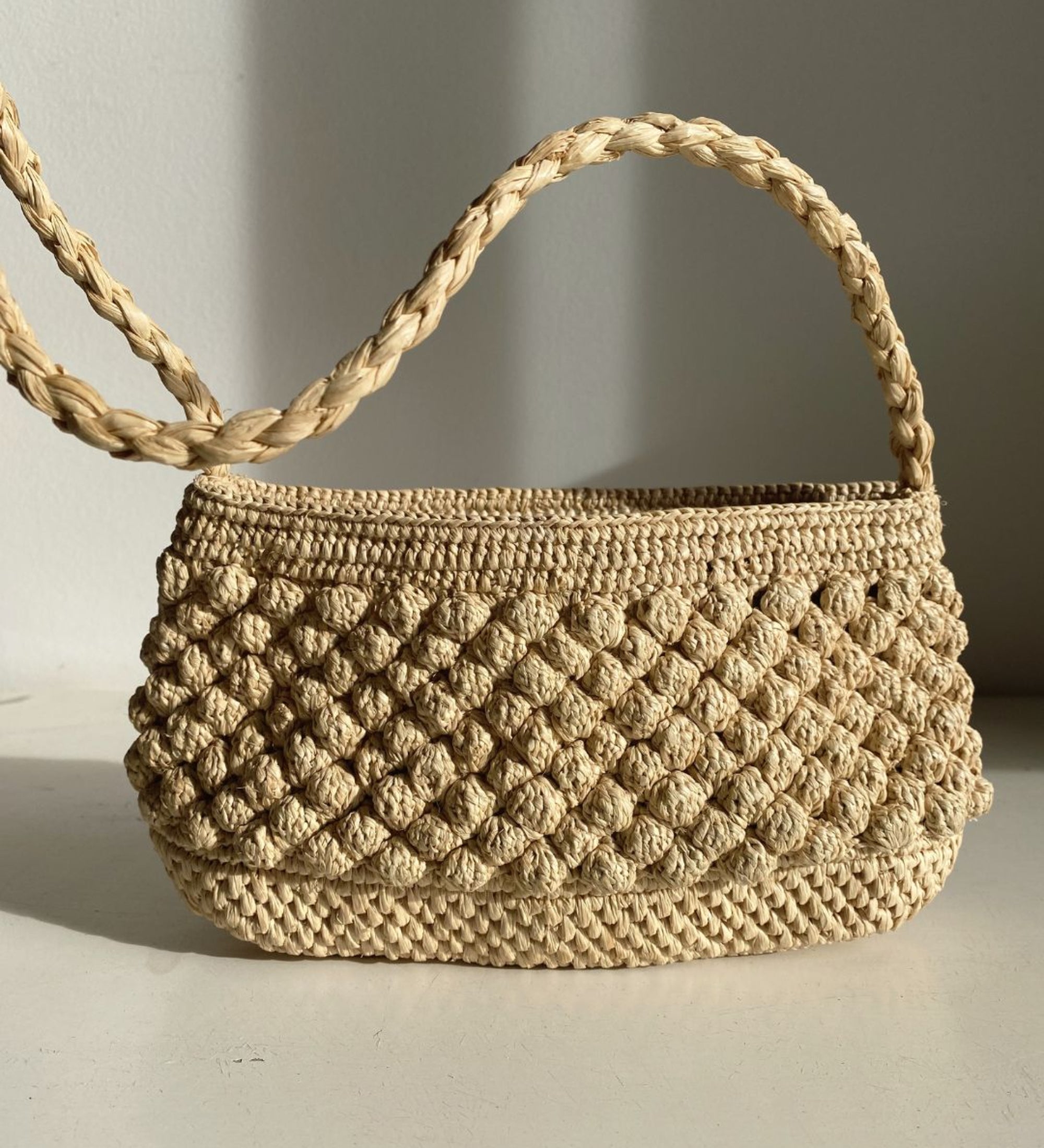 BAO naturel, petit sac en crochet boules en raphia