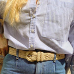 Zoom sur la ceinture en raphia fait main -KIBA naturel
