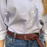 ceinture mixte en raphia chocolat portée sur un jean