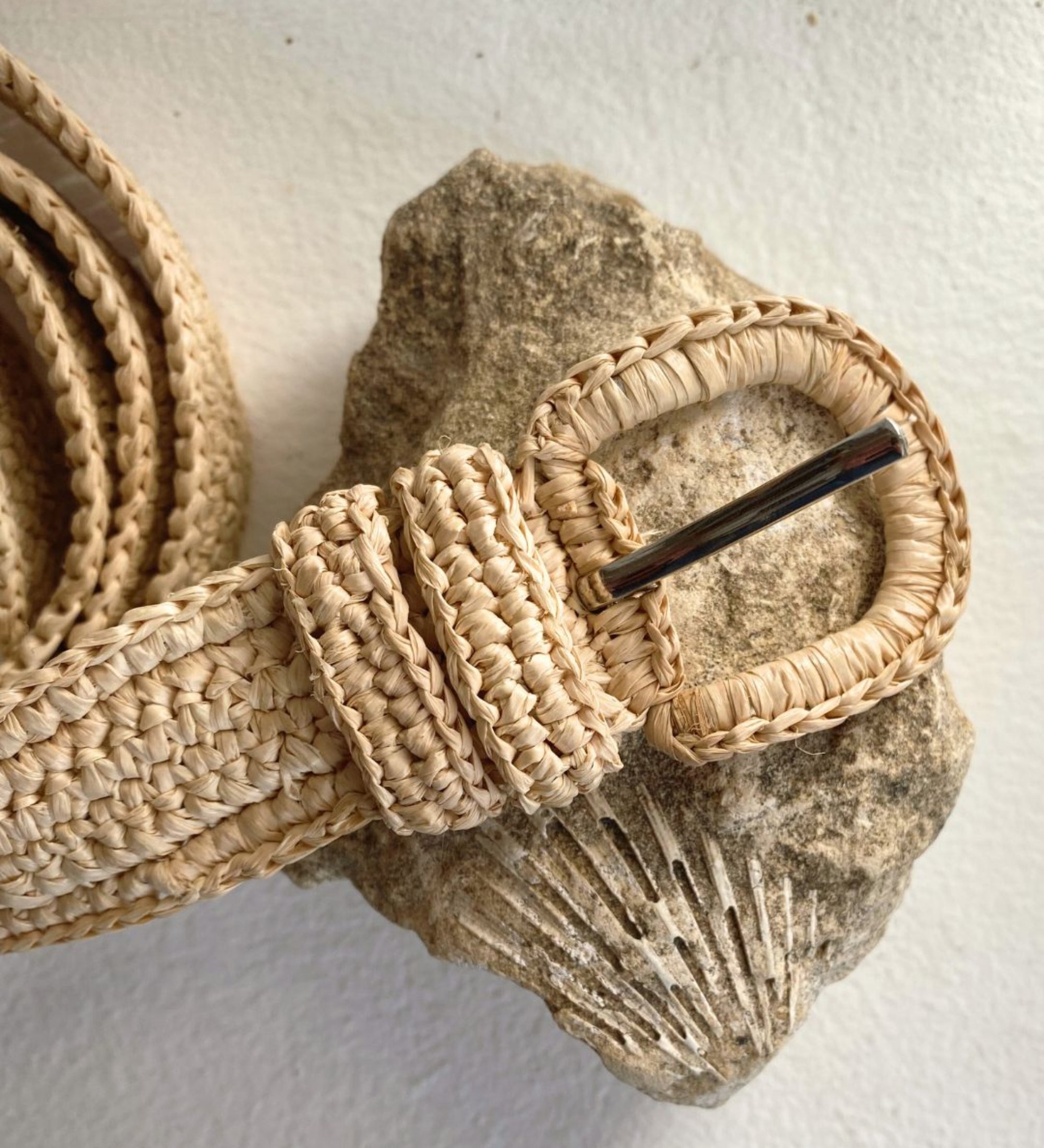 Ceinture à boucle en raphia naturel fait main - KIBA