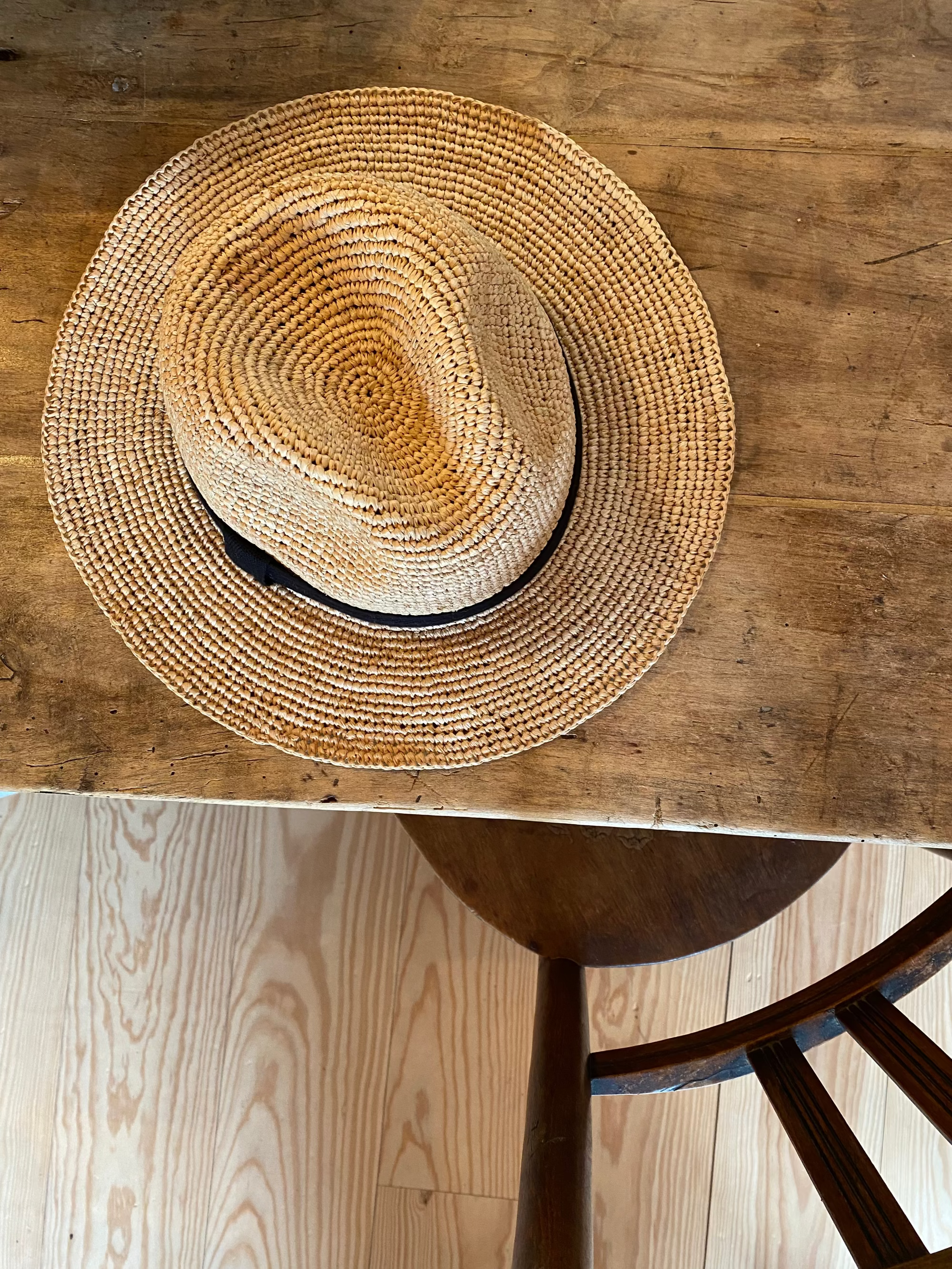 Détails du chapeau en raphia fait main - PANAMA naturel