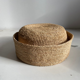 Chapeau marin en crochet de raphia naturel fait main , vue de face 