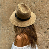 Chapeau type borsolino en raphia fait main - PANAMA thé