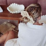 coiffure chignon avec grand chouchou en crochet naturel fait main