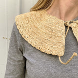 Zoom sur le col amovible en raphia naturel KINTANA