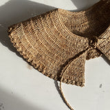 détails du col amovible en crochet de raphia, KINTANA thé, THE CLOW COMPANY