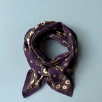 grand foulard prune en coton imprimé fleurs 