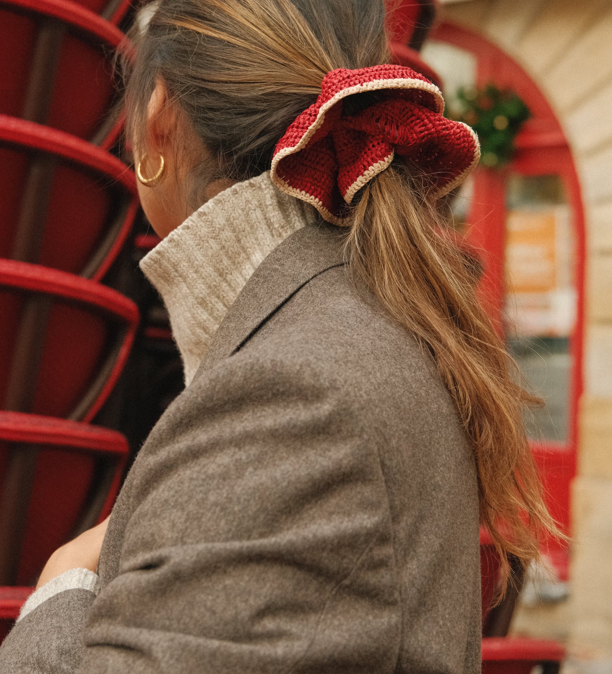 Chouchou en crochet de raphia rouge fait main - BIBY I The Clow Company