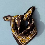 petit foulard en coton imprimé fleurs chocolat
