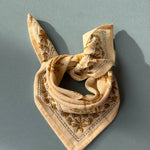petit foulard en coton imprimé écru et kaki