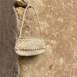Petit sac baguette en raphia naturel, vue de face