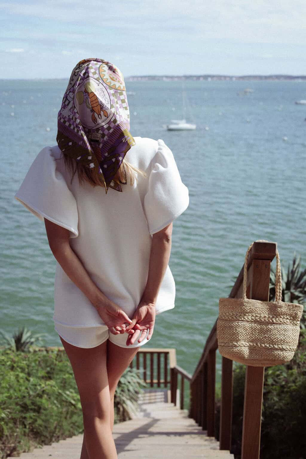 sac cabas fait main en raphia naturel, MINI OLIKA-vue mer pour le shooting Bycat