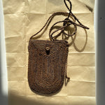 pochette à bandoulière ajustable pour téléphone en raphia marron