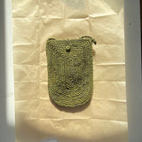 pochette à bandoulière ajustable pour téléphone en raphia vert pistache
