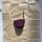 petit porte-monnaie zippé en crochet de raphia bordeaux 