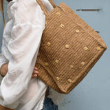 Sac à main en raphia thé brodé de fleurs porté épaule- LÉONIE