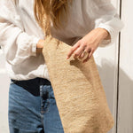 Sac à bandoulière en raphia porté en bandoulière  - KITAPO naturel
