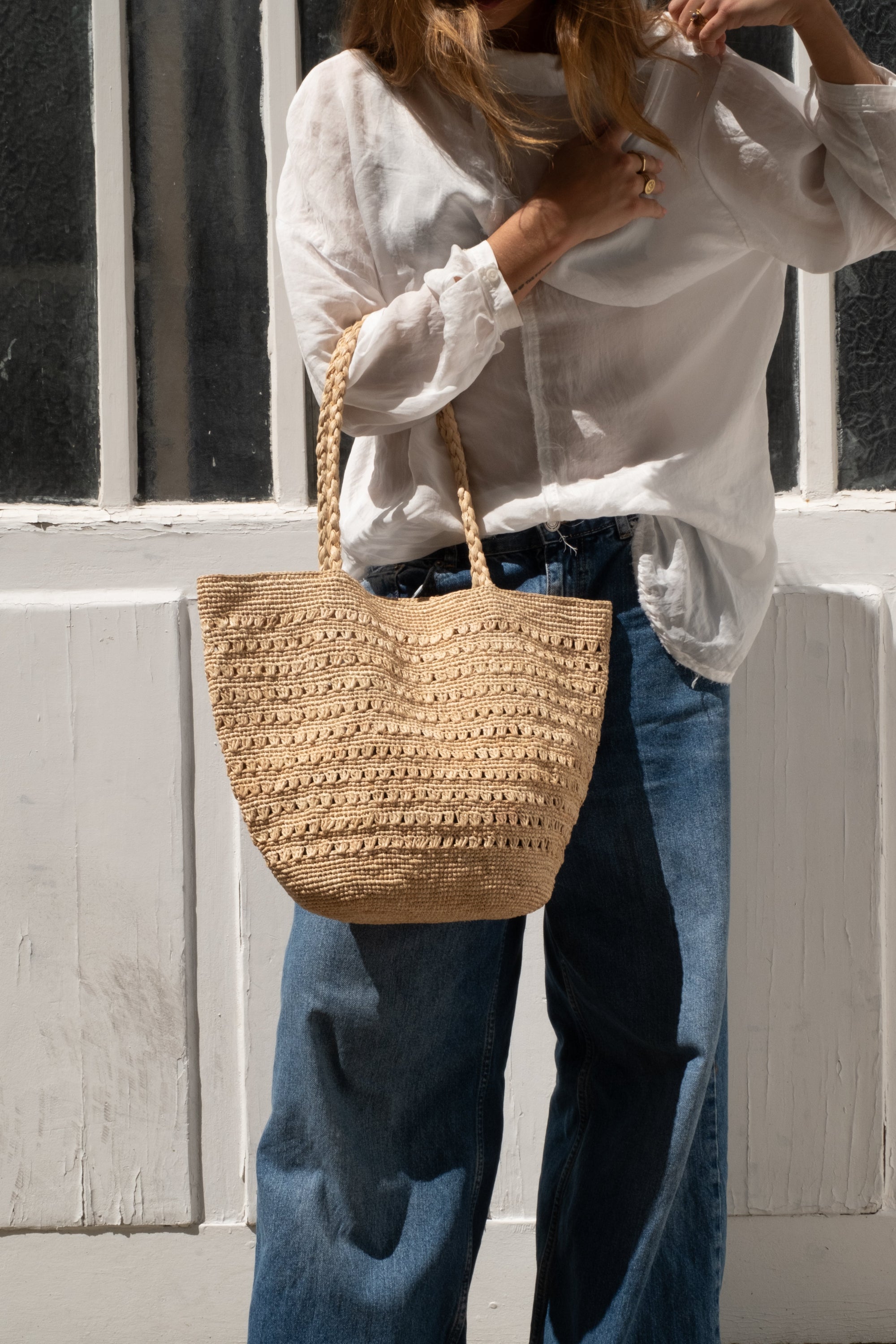 Sac seau en raphia naturel porté main – PALMA 