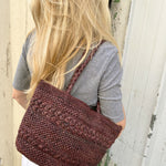 cabas en crochet de raphia chocolat fait main, MINI OLIKA 