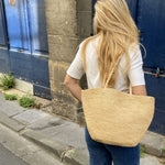 sac cabas en raphia naturel porté en ville, VANINA naturel