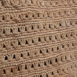 Zoom sur le crochet du sac cabas en raphia - PALMA naturel