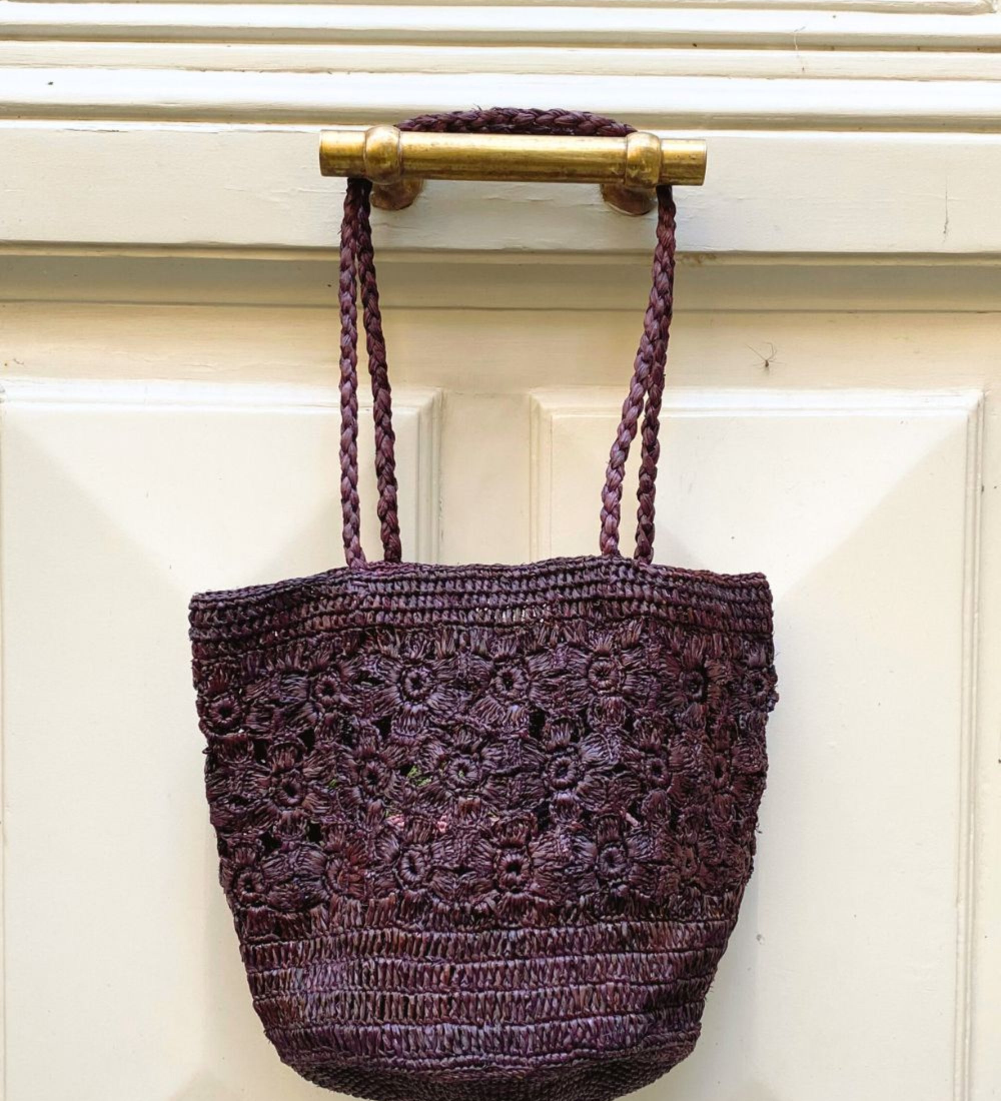 Détails du sac seau en crochet de raphia fait main- FLORES chocolat