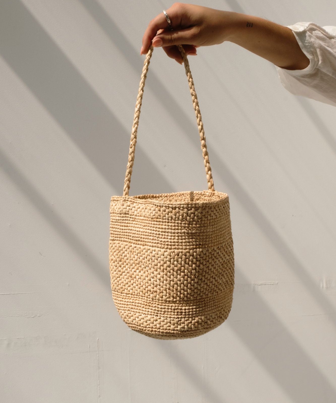 Sac seau en raphia naturel fait main – SINY