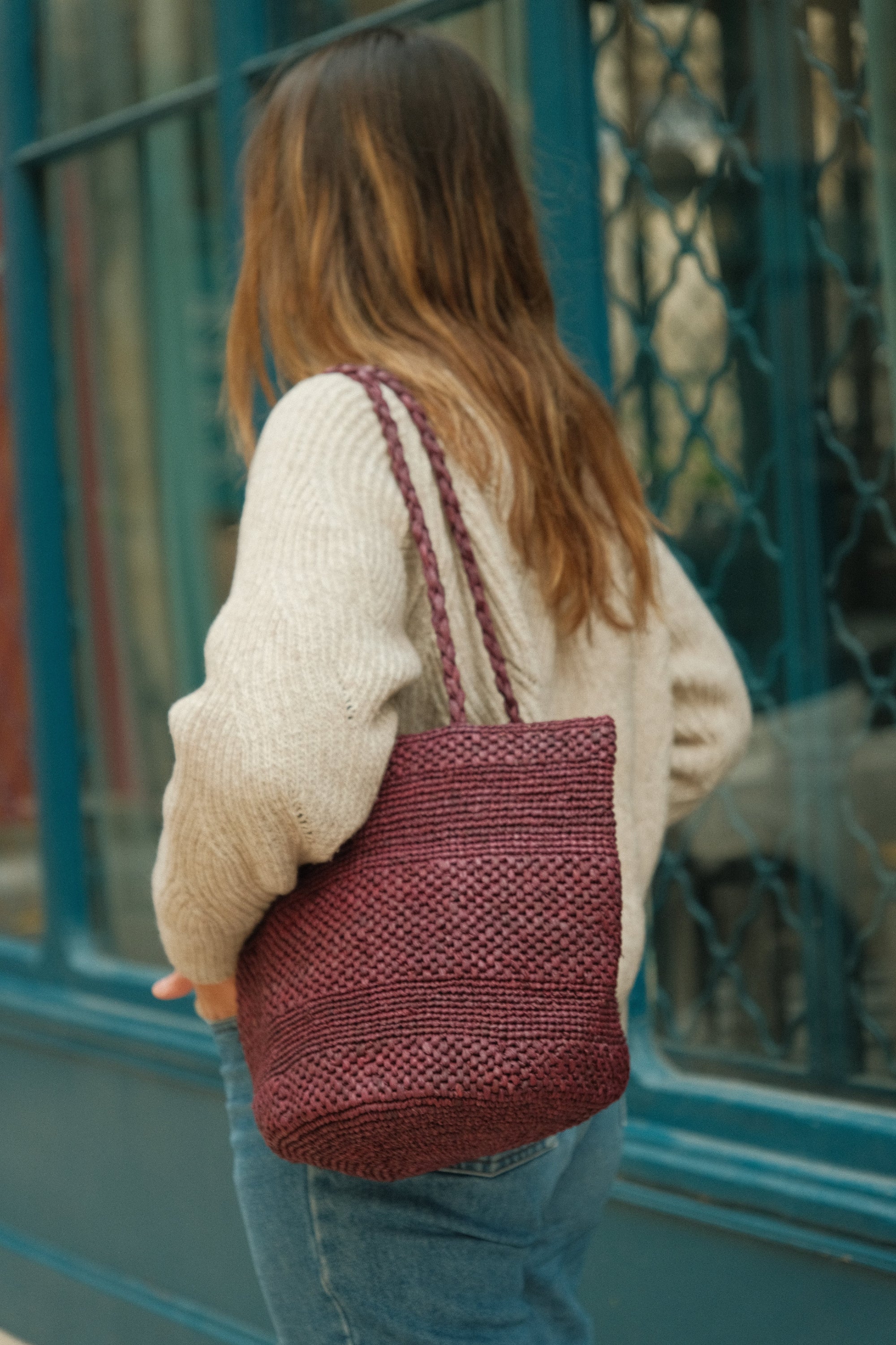 Sac seau en raphia fait main porté épaule – BIG SINY bordeaux