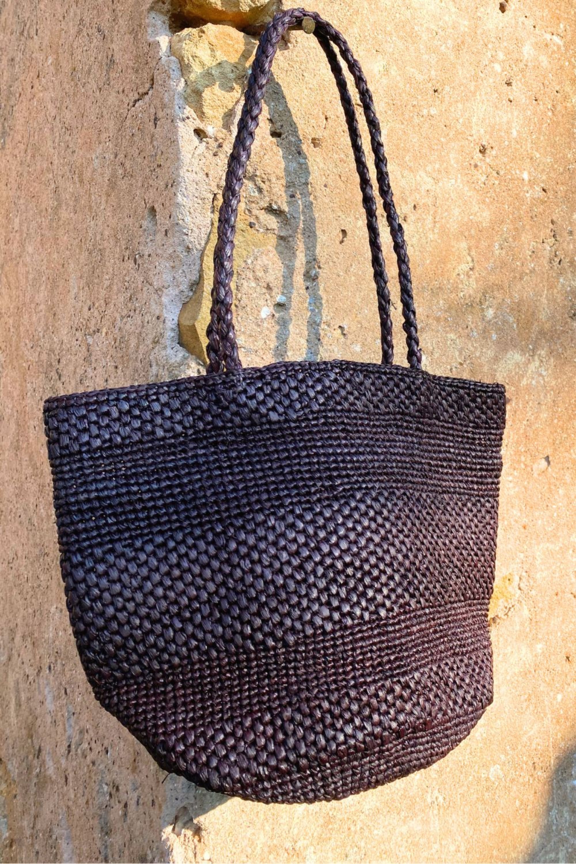 Sac seau en raphia chocolat fait main – BIG SINY