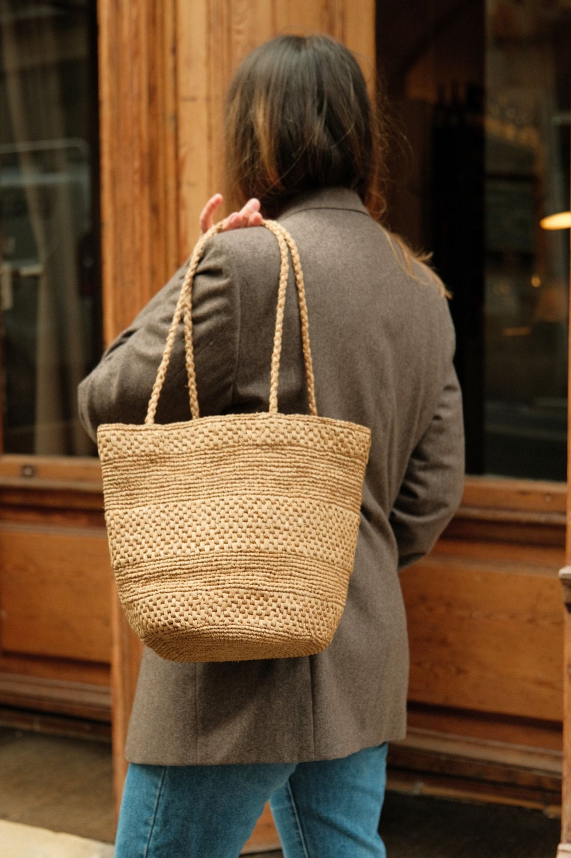 Sac seau thé en raphia fait main porté épaule– BIG SINY