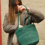 Sac seau en raphia vert fait main porté main – BIG SINY