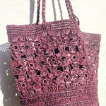 Profil du sac seau en crochet de raphia fleurs bordeaux- FLORES