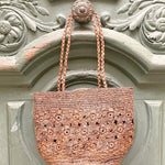 détails du sac seau en raphia fait main – FLORES  tabac