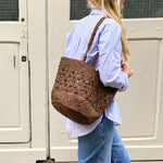 Sac seau en raphia fait main - FLORES tabac