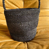 Sac seau marine en raphia fait main posé– SINY