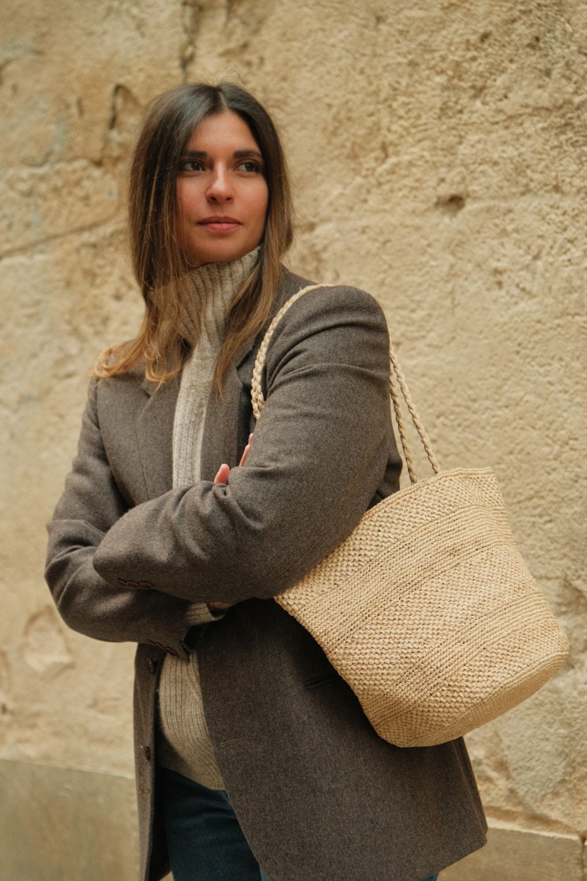 Sac seau en raphia fait main porté épaule – BIG SINY naturel