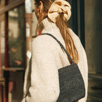 Sac seau en raphia porté à l’épaule – SINY noir