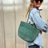 sac seau pour l'automne hiver en raphia vert 