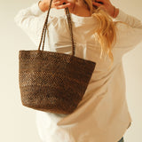 sac seau marron en crochet de raphia fait main, BIG SINY tabac I The Clow Company