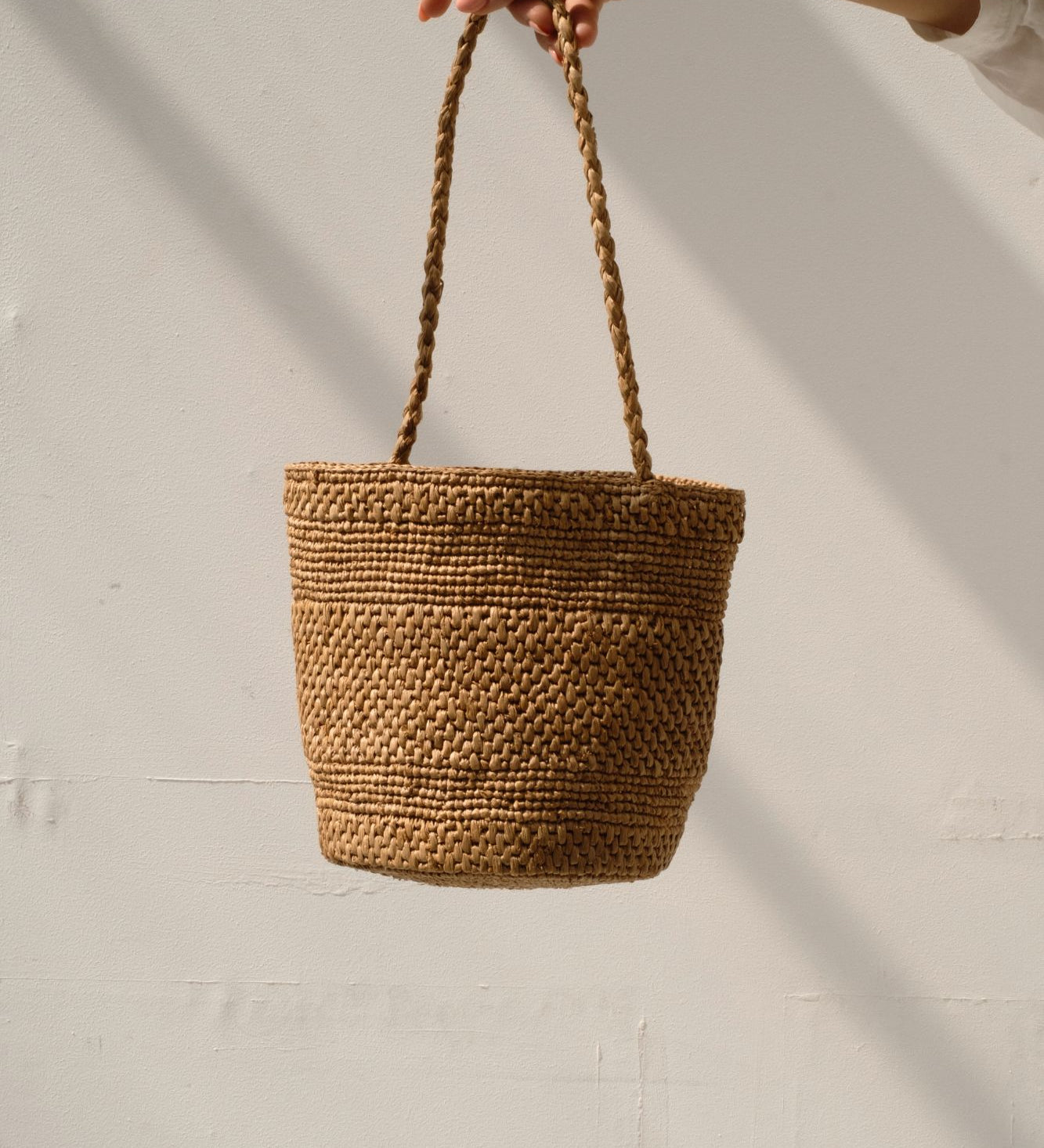 Sac seau en raphia thé fait main – SINY