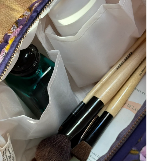 compartiments intérieurs de la trousse de toilette en coton marine 